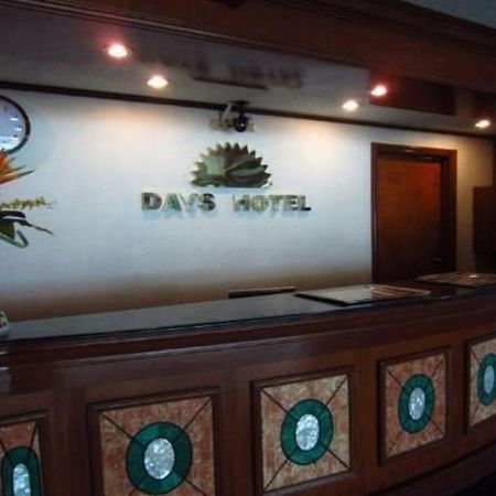 Days Hotel Mactan Cebu Lapu-Lapu City Exterior photo