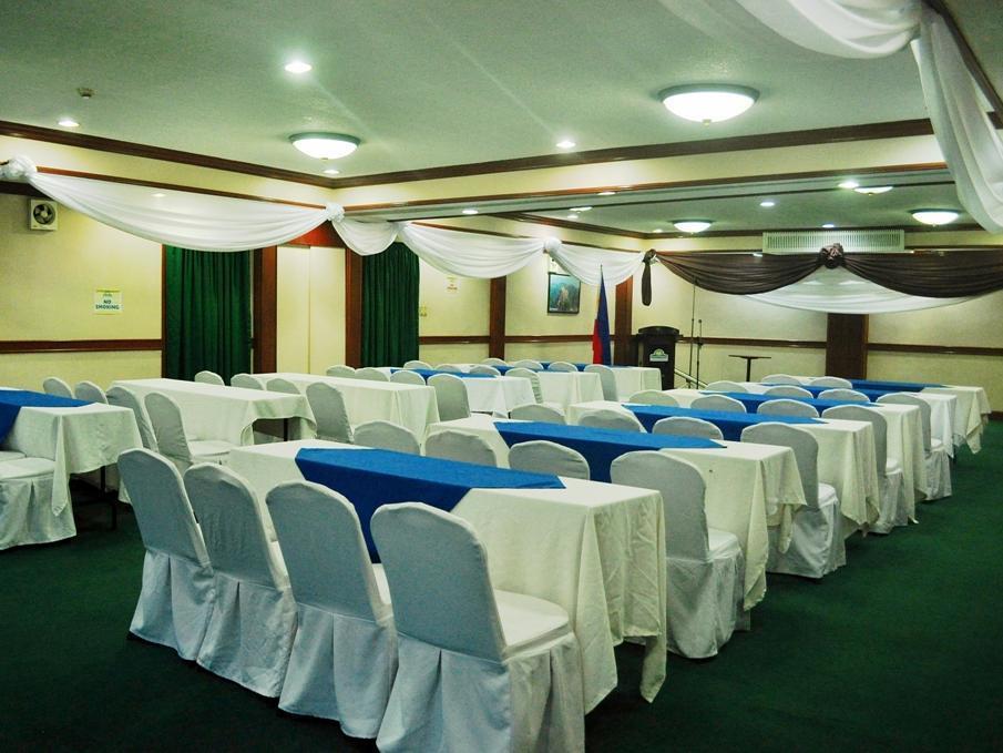 Days Hotel Mactan Cebu Lapu-Lapu City Exterior photo
